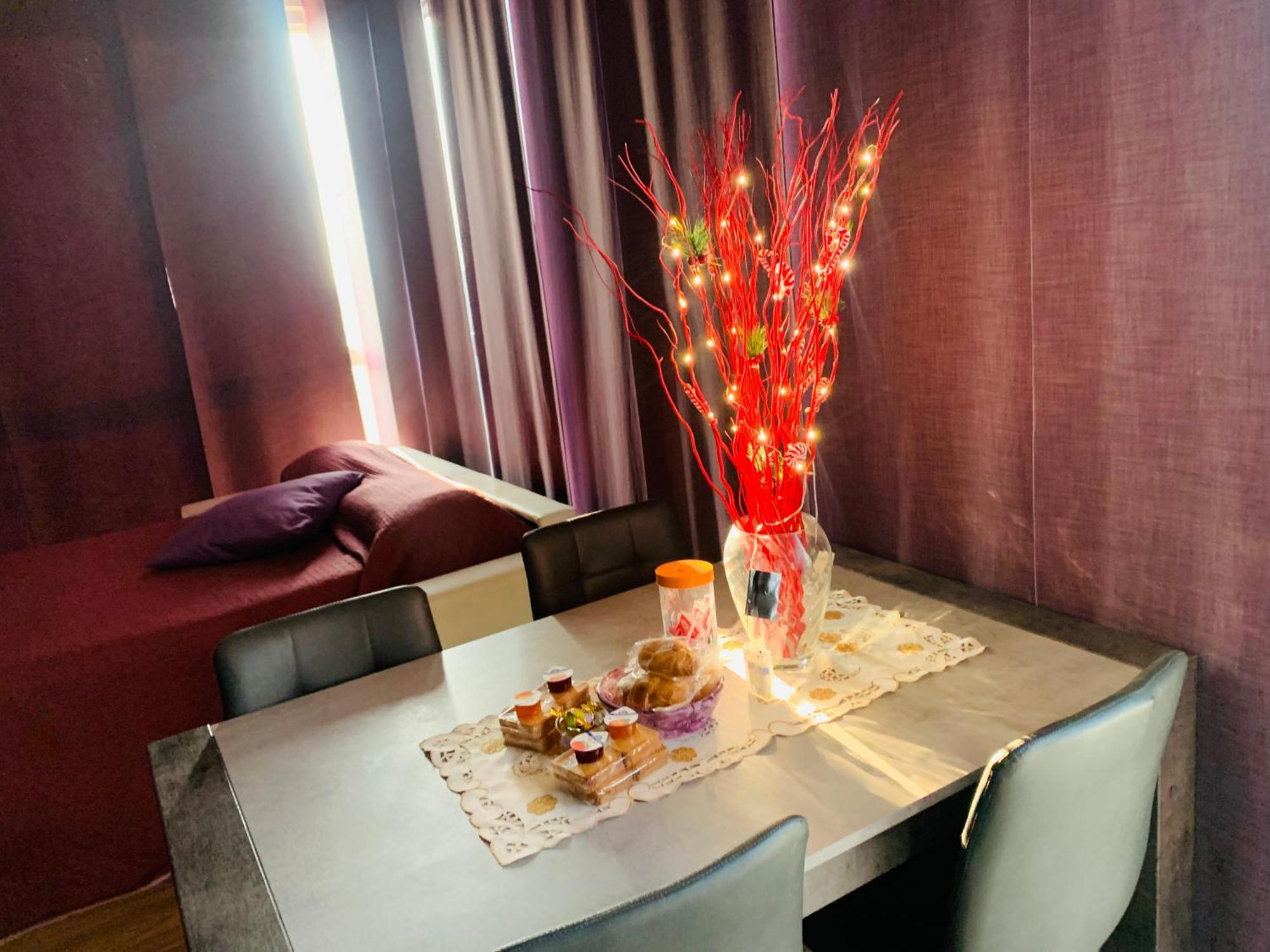 Crystal Tower M&M Apartment Treviolo Екстериор снимка