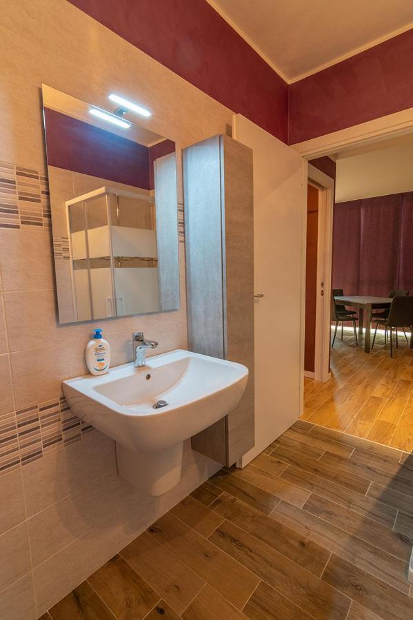 Crystal Tower M&M Apartment Treviolo Екстериор снимка