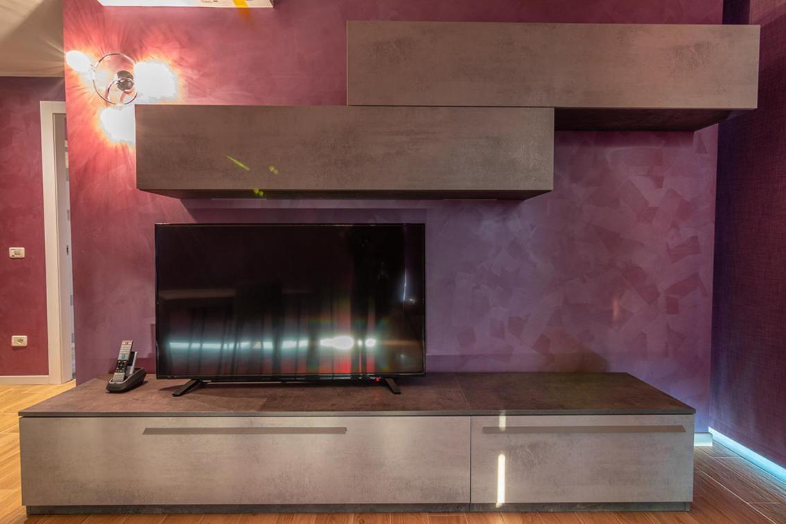 Crystal Tower M&M Apartment Treviolo Екстериор снимка