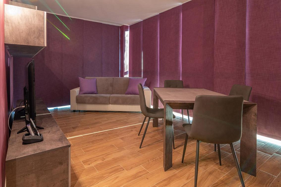 Crystal Tower M&M Apartment Treviolo Екстериор снимка